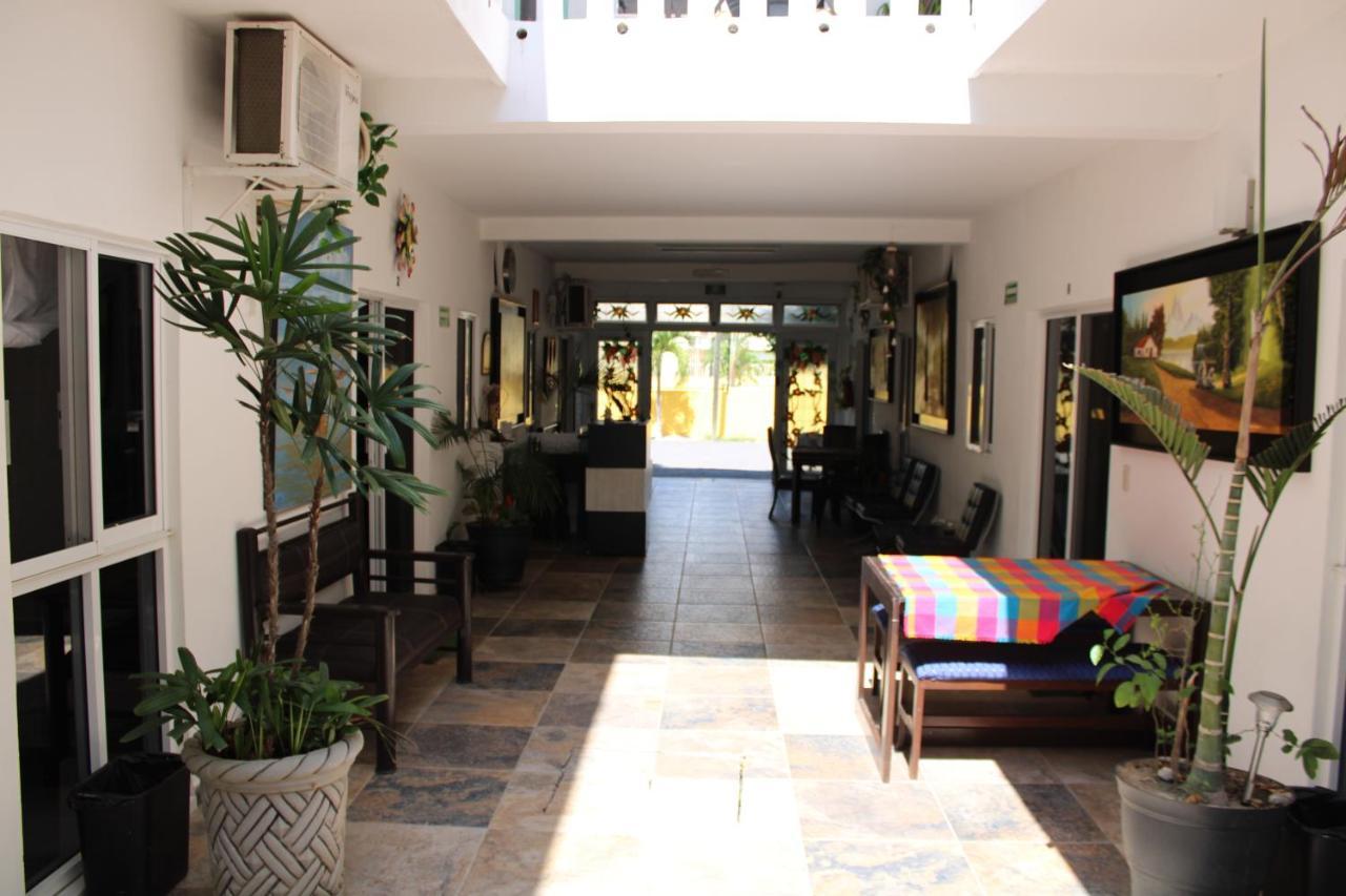 Hotel & Suites Vayor San Patricio Melaque Eksteriør bilde